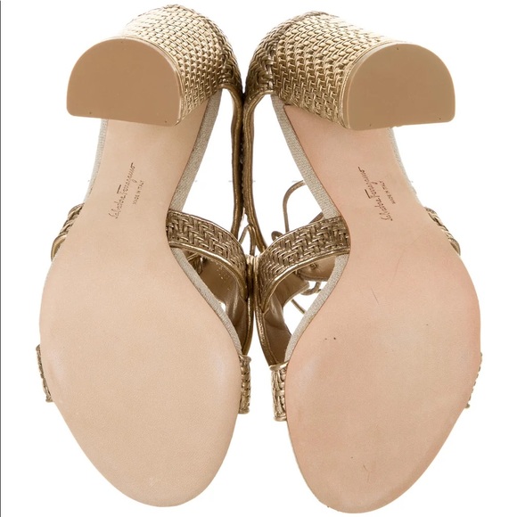 ‼️New ‼️SALVATORE FERRAGAMO
Edith Leather Sandals size 6 - Picture 4 of 6